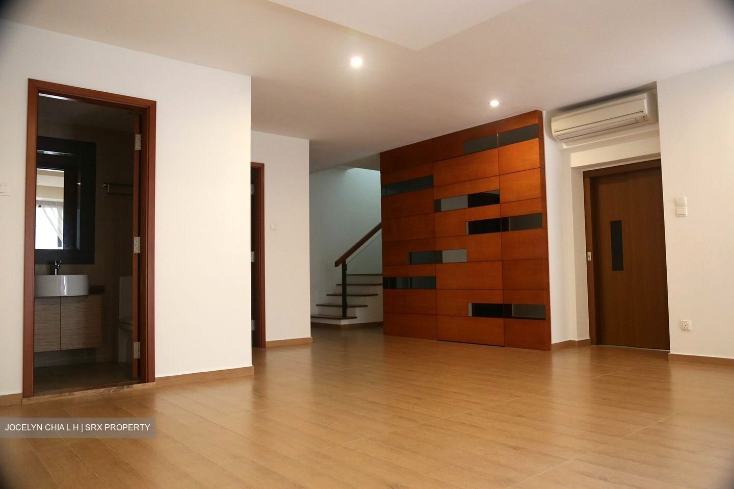 Lornie Road (D11), Terrace #426048081